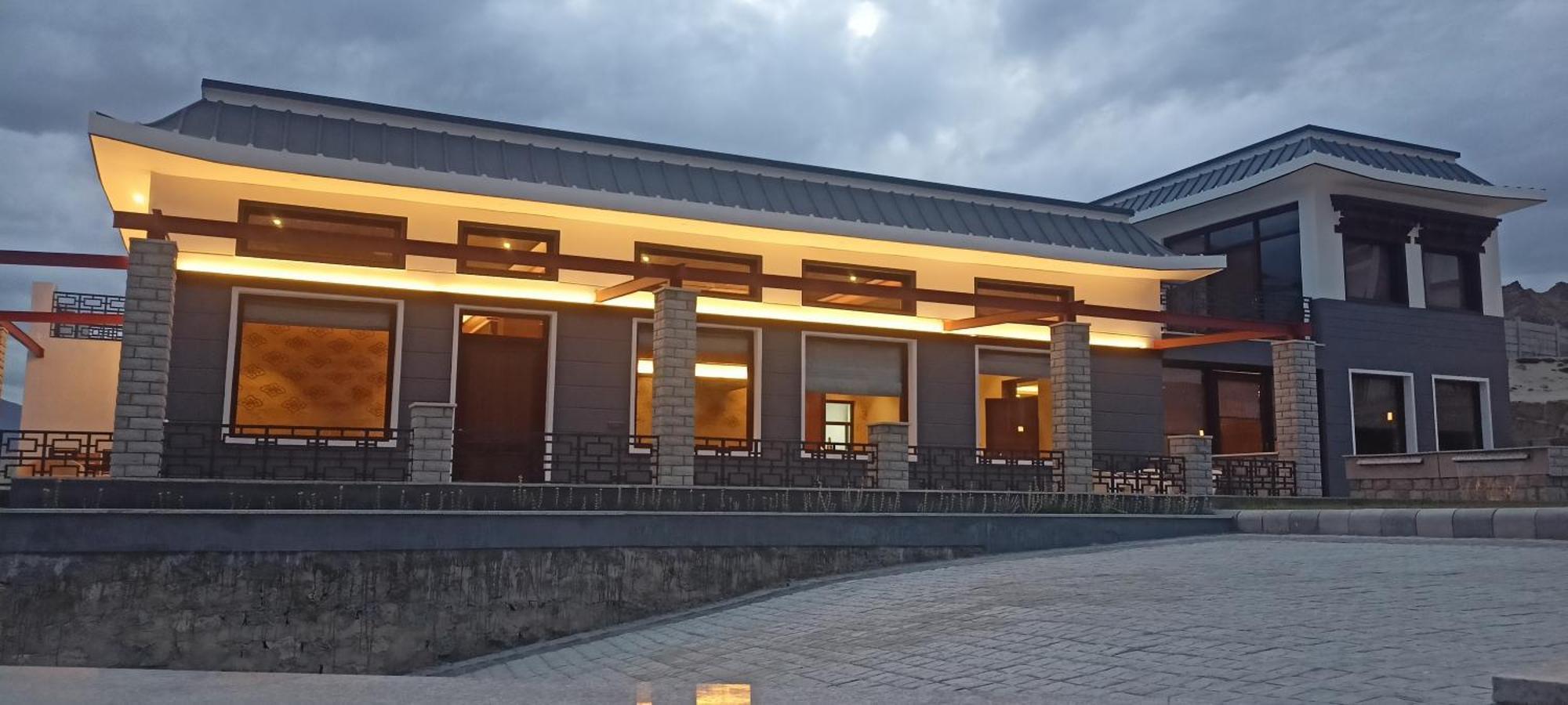 Angkasa Ladakh Resort Leh Bagian luar foto